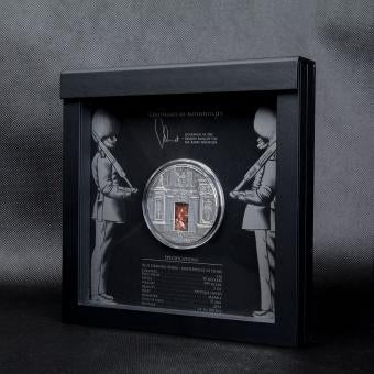 Blue drawing Room Buckingham Masterpieces in Stone 3 oz Antique finish Silver Coin 10$ Fiji 2014